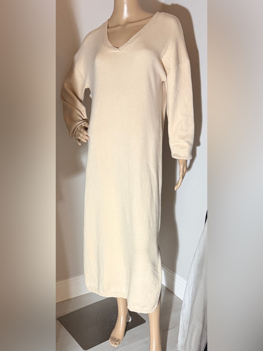 BTFBM Cream Cozy Knit V-Neck Maxi Sweater Dress XL Quiet Luxury